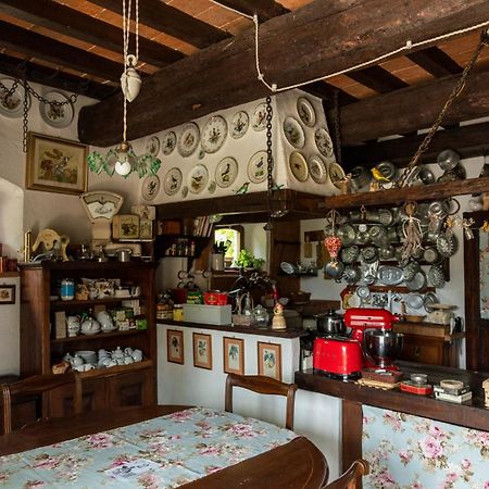 Гостевой дом Cascina La Buca Castello di Serravalle Экстерьер фото