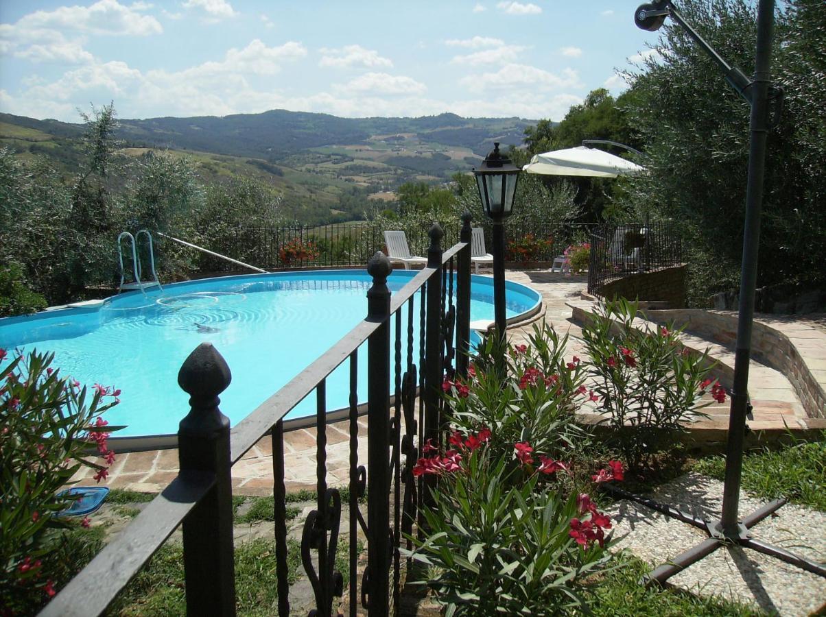 Гостевой дом Cascina La Buca Castello di Serravalle Экстерьер фото