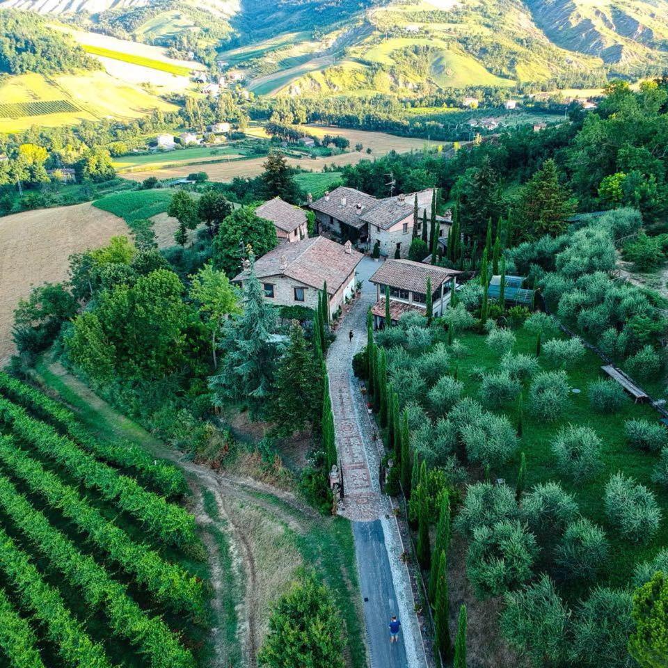 Гостевой дом Cascina La Buca Castello di Serravalle Экстерьер фото