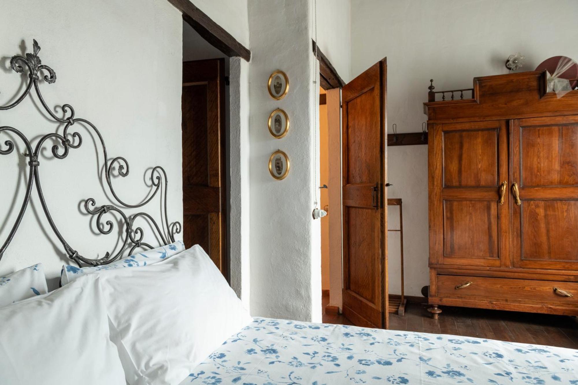 Гостевой дом Cascina La Buca Castello di Serravalle Экстерьер фото