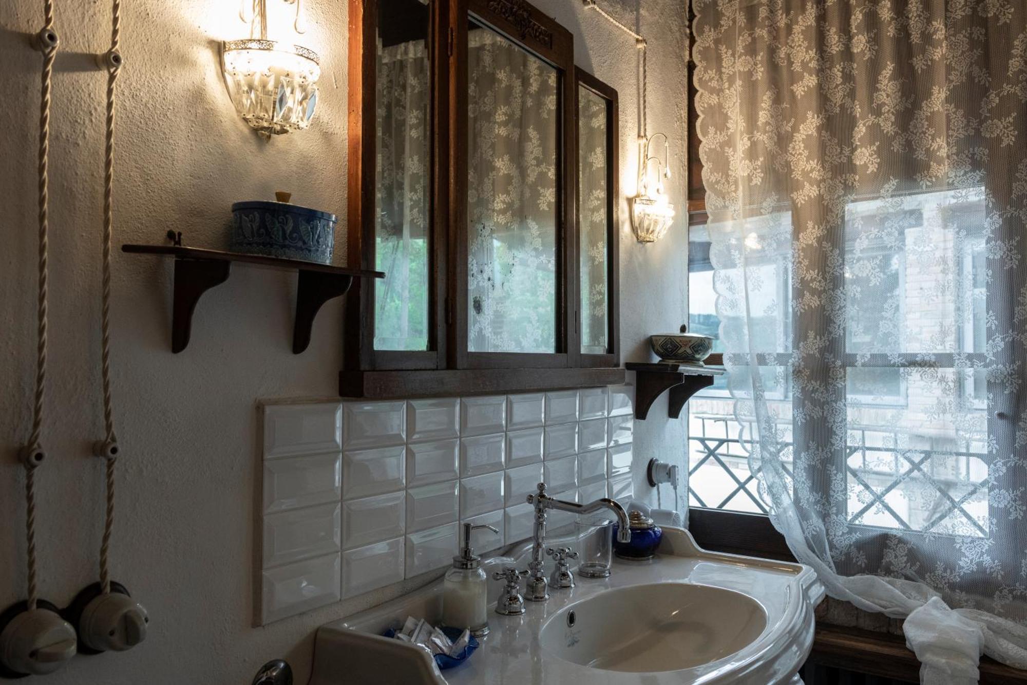 Гостевой дом Cascina La Buca Castello di Serravalle Экстерьер фото