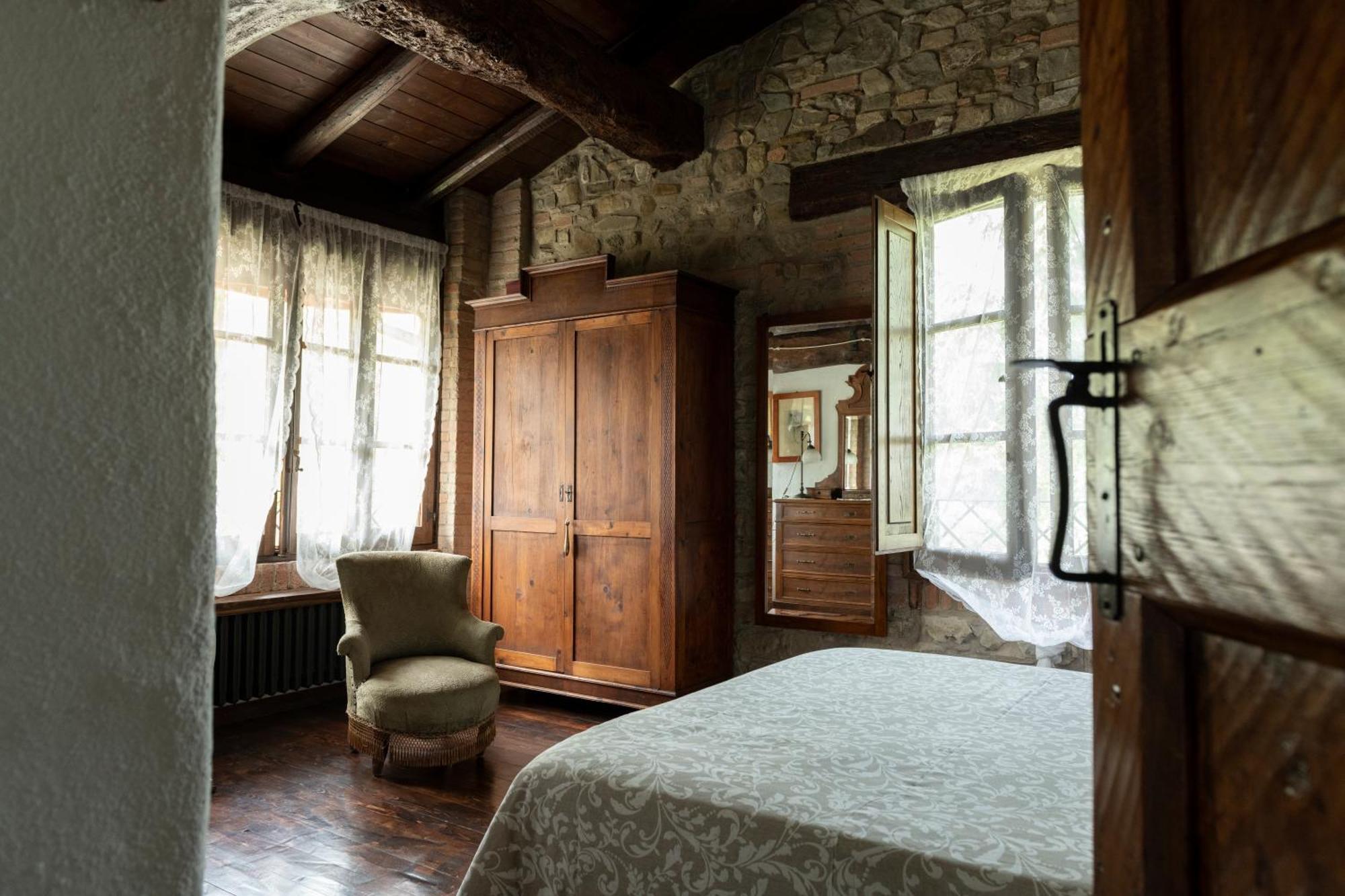 Гостевой дом Cascina La Buca Castello di Serravalle Экстерьер фото