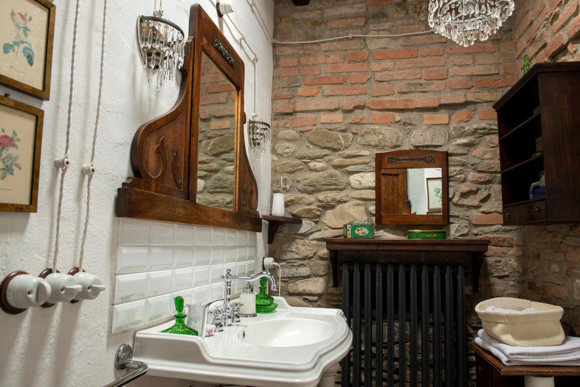 Гостевой дом Cascina La Buca Castello di Serravalle Экстерьер фото
