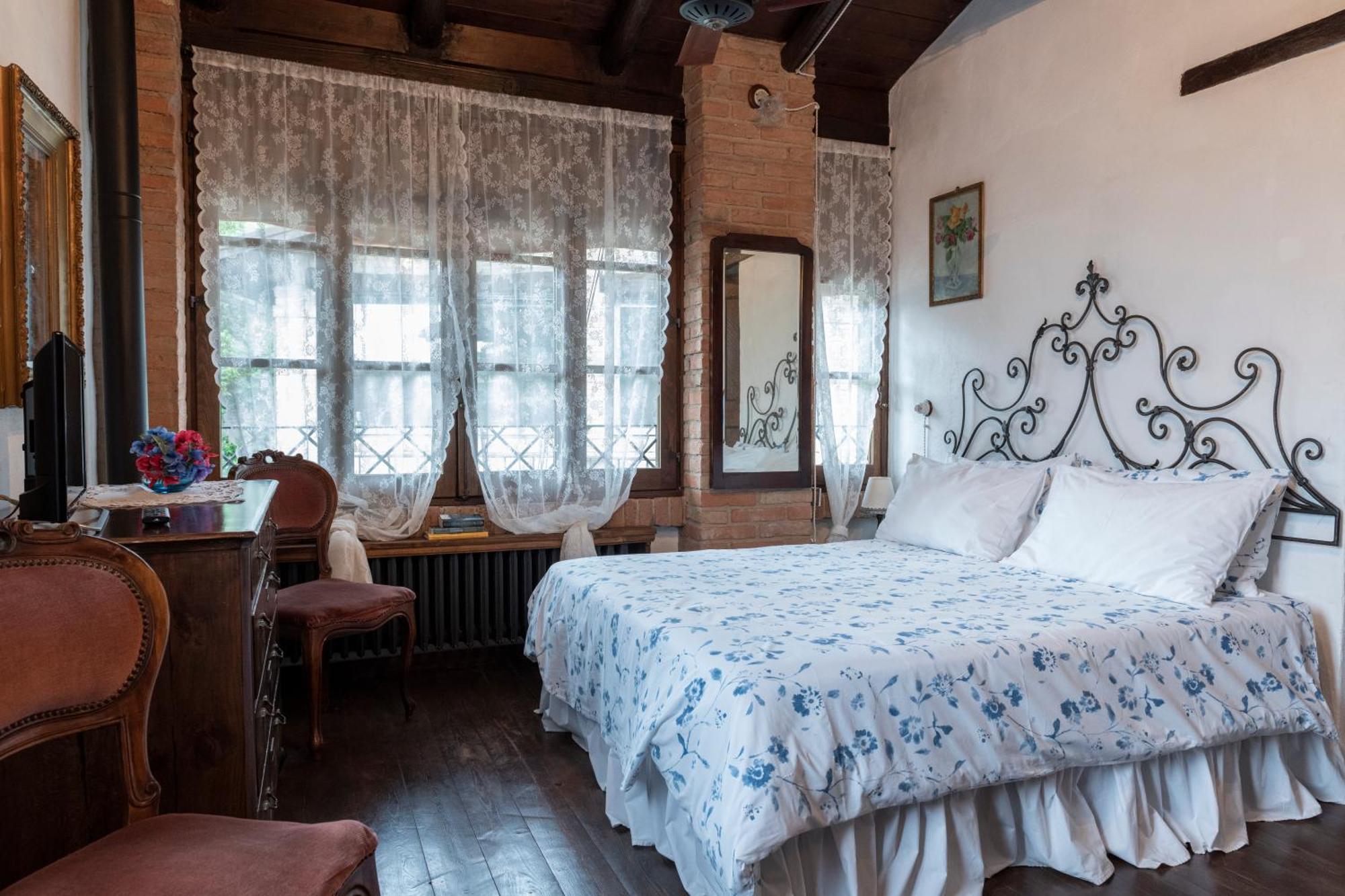 Гостевой дом Cascina La Buca Castello di Serravalle Экстерьер фото